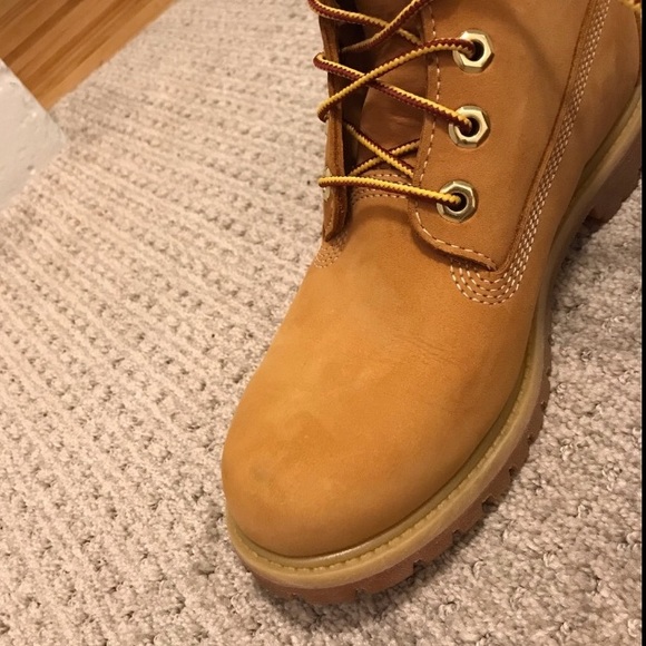 Classic Women’s Timberland - Wheat (7) - Picture 8 of 9